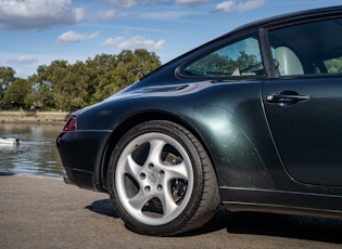 1994 Porsche 911 (993) Carrera - Manual