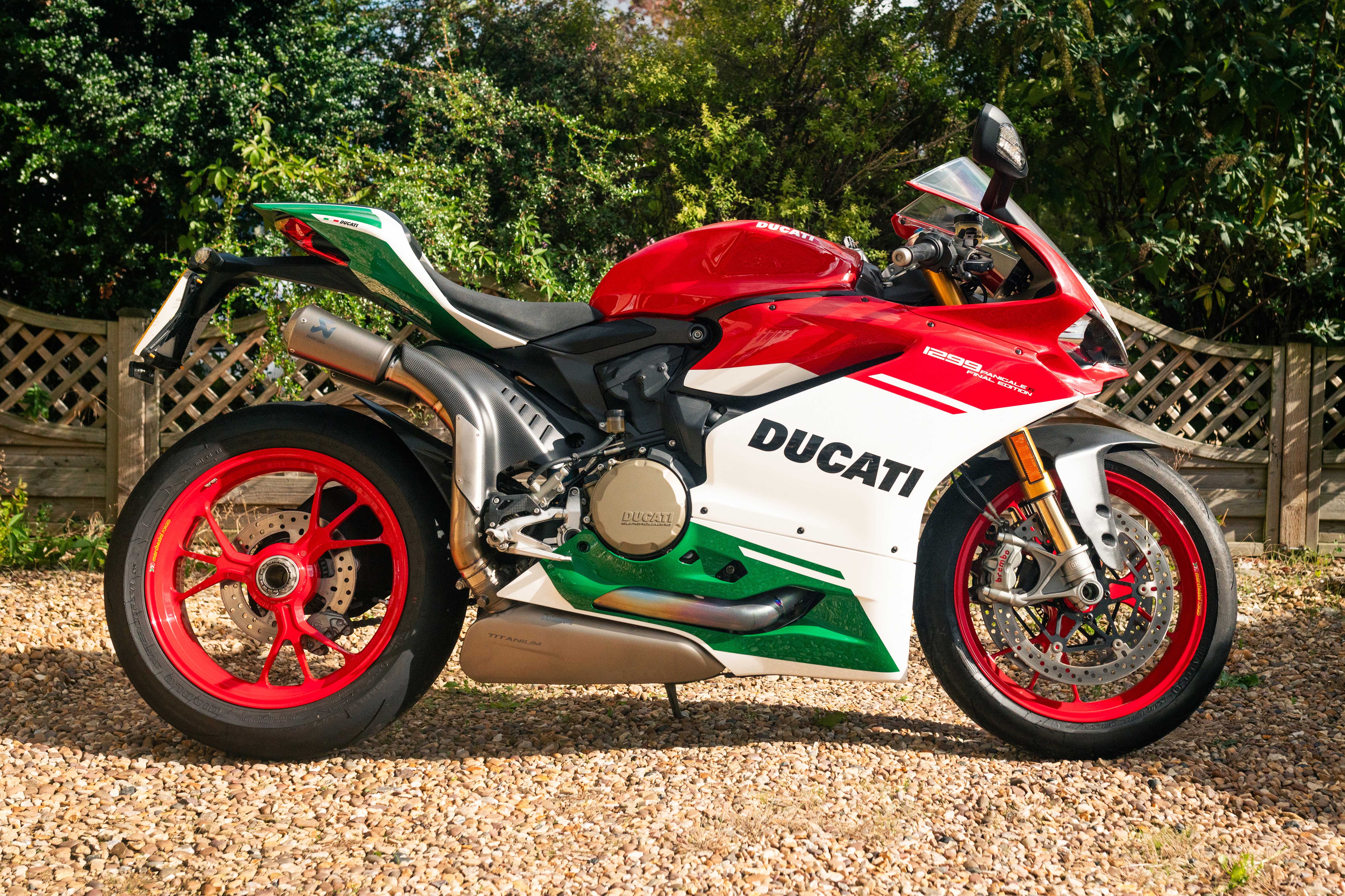 Panigale on sale 1299 cv