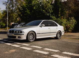 2000 BMW (E39) M5