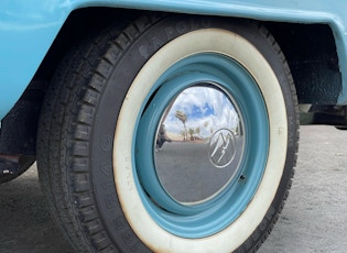 1975 Volkswagen Type 2 (T1) 15-Window Splitscreen Campervan