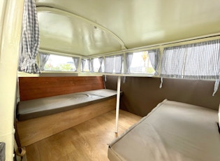 1975 Volkswagen Type 2 (T1) 15-Window Splitscreen Campervan