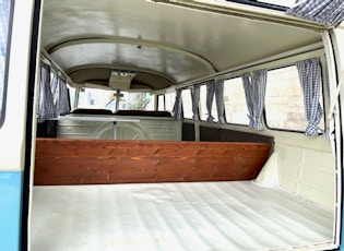 1975 Volkswagen Type 2 (T1) 15-Window Splitscreen Campervan