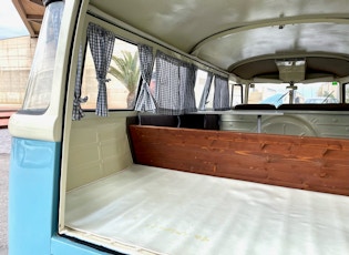 1975 Volkswagen Type 2 (T1) 15-Window Splitscreen Campervan