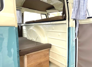 1975 Volkswagen Type 2 (T1) 15-Window Splitscreen Campervan