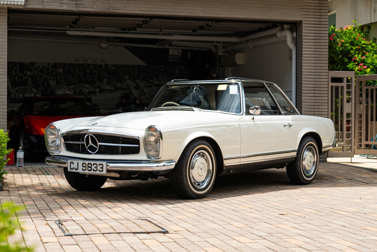 1969 Mercedes-Benz 280 SL Pagoda - HK Registered