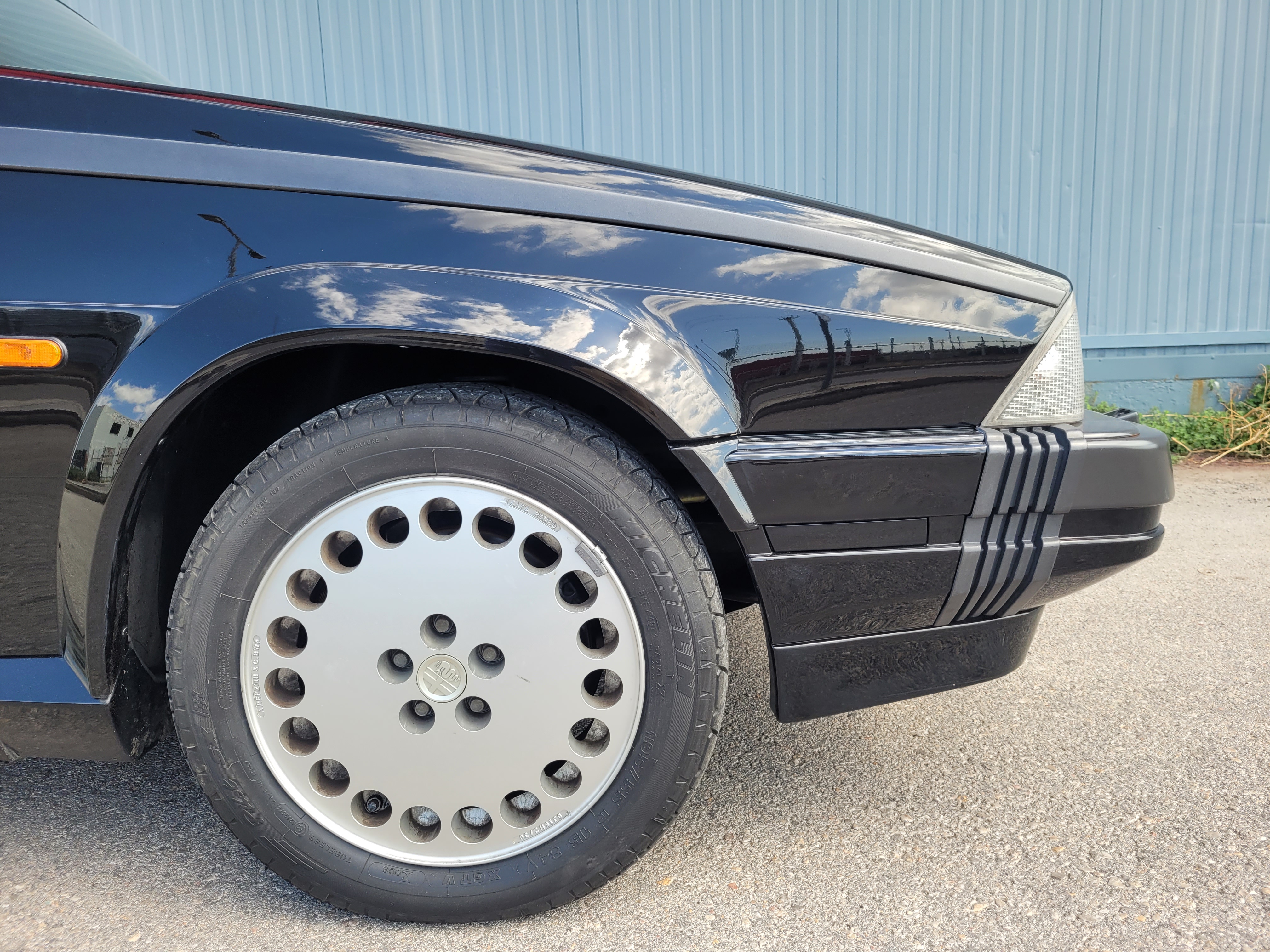 1989 Alfa Romeo 75 3.0 V6 for sale by classified listing