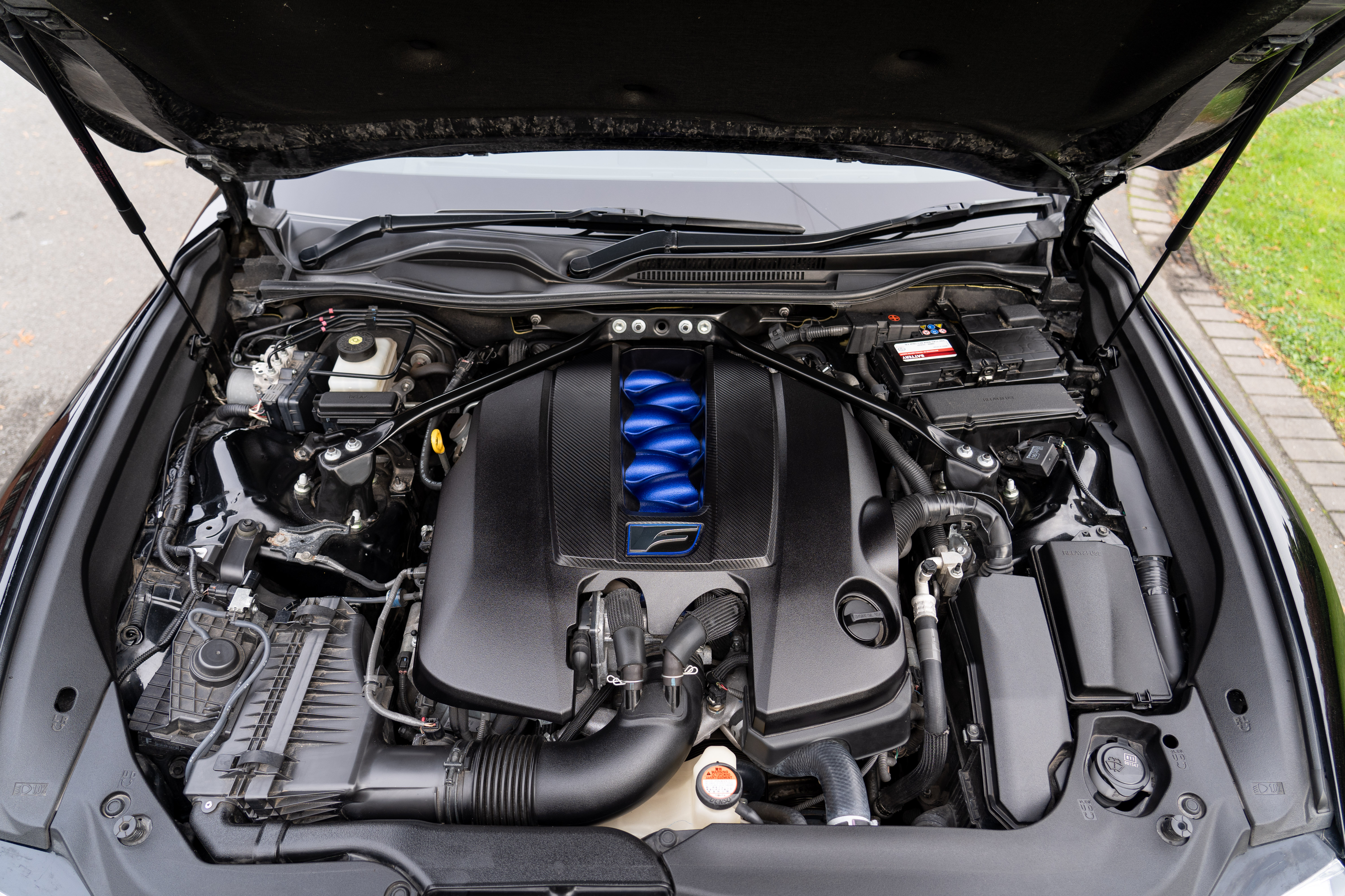 2015 Lexus RC F 500 Carbon Edition for sale by auction in Nuneaton,  Warwickshire, United Kingdom, image size:1263x842