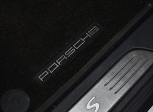 2013 Porsche Cayenne S Hybrid – 32,400 miles 