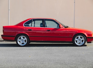 1990 BMW (E34) M5