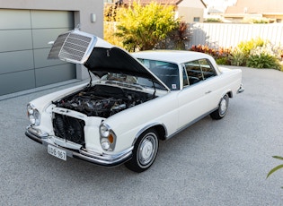 1967 Mercedes-Benz (W111) 250 SE