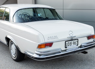 1967 Mercedes-Benz (W111) 250 SE