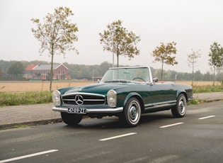 1966 Mercedes-Benz 230 SL Pagoda