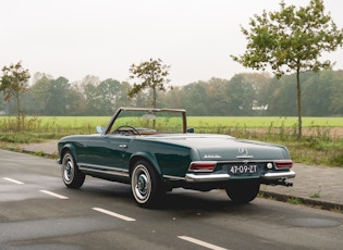 1966 Mercedes-Benz 230 SL Pagoda