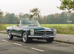 1966 Mercedes-Benz 230 SL Pagoda