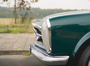 1966 Mercedes-Benz 230 SL Pagoda