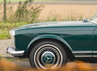 1966 Mercedes-Benz 230 SL Pagoda