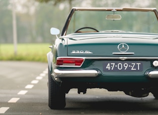 1966 Mercedes-Benz 230 SL Pagoda