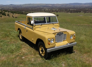 1974 Land Rover Series III 109"