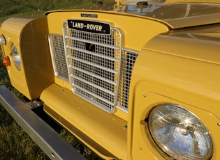 1974 Land Rover Series III 109"