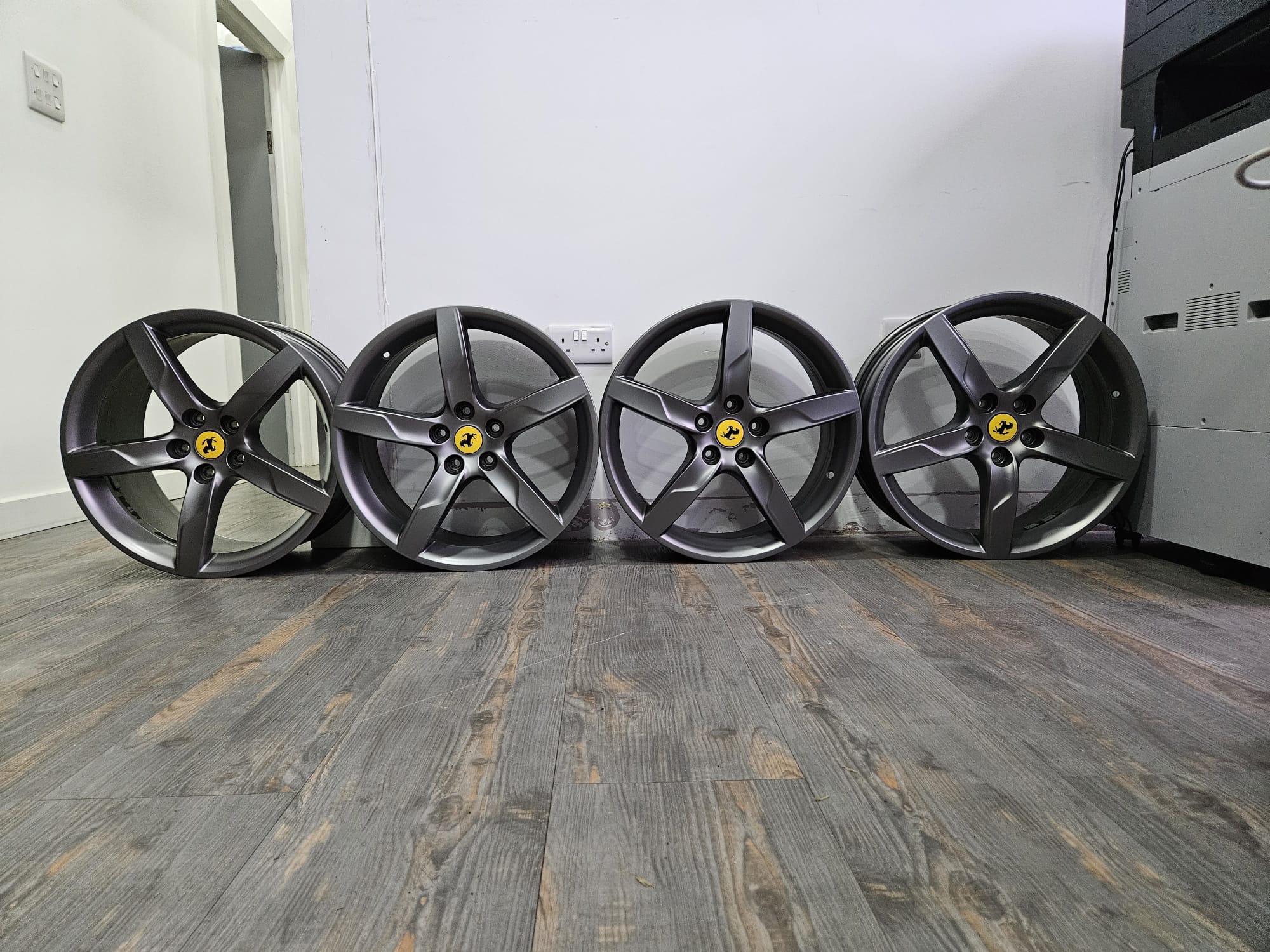 【未組立】Ferrari California T FERRARI CALIFORNIA T 560 BHP FERRARI WARRANTY, - YouTube