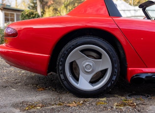 1994 Dodge Viper RT/10 Roadster - 9,380 Km