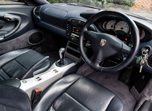 2001 Porsche 911 (996) Carrera - Manual