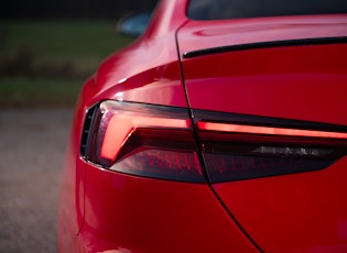 2017 Audi RS5 Coupe Carbon Edition  