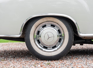 1957 Mercedes-Benz (W180-II) 220 S Cabriolet