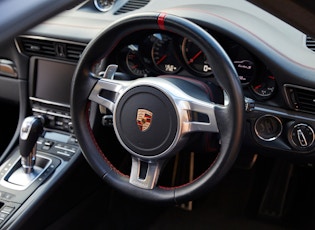 2014 Porsche 911 (991) Turbo S Exclusive GB Edition