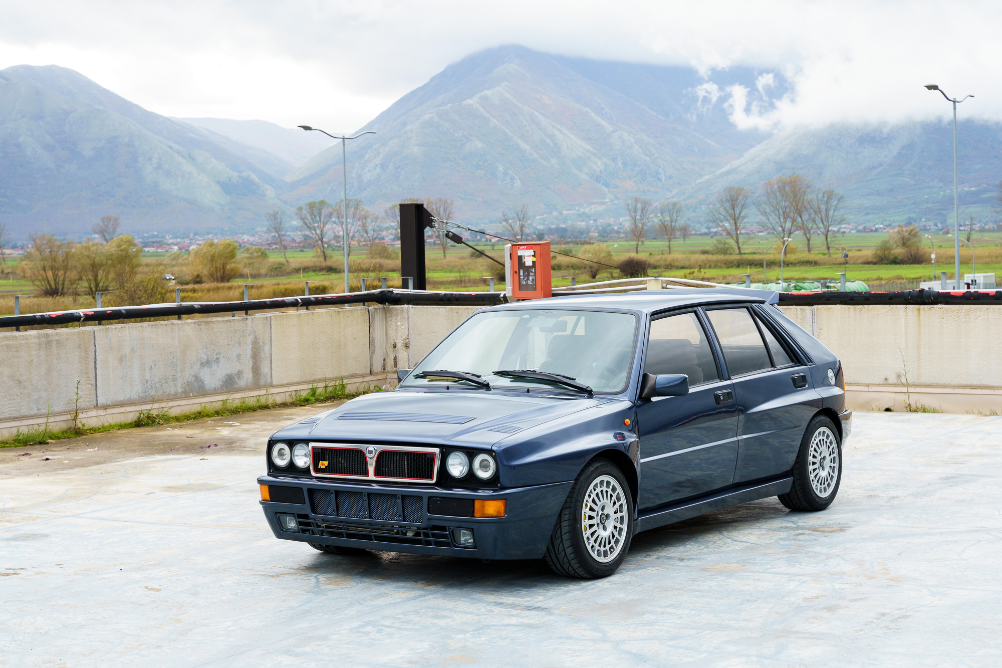 自動車 LANCIA DELTA HF INTEGRALE Dark Blue 1995 Lancia Delta HF Integrale Evoluzione II 'Blue Lagos