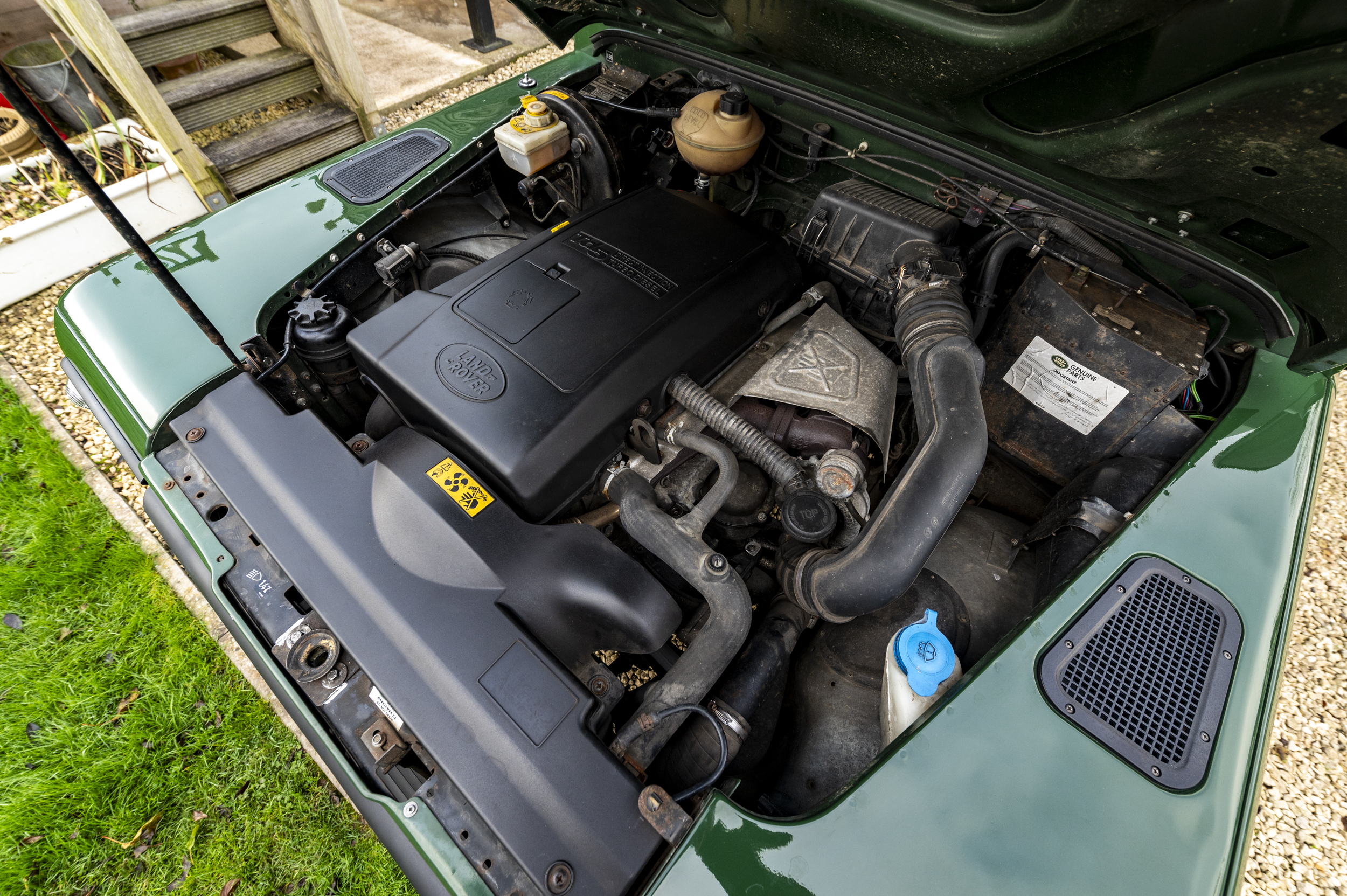 Land rover deals defender 110 engine