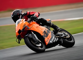 2022 KTM RC 8C