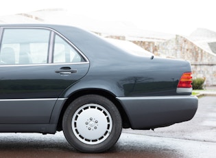 1991 Mercedes-Benz (W140) 300 SE