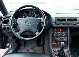 1991 Mercedes-Benz (W140) 300 SE