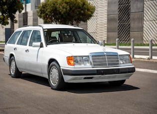 1990 Mercedes-Benz (W124) 300 TE