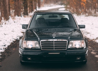 1994 Mercedes-Benz (W124) E500 Limited 