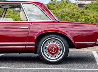 1966 Mercedes-Benz 230 SL Pagoda