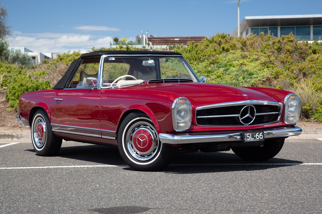 1966 Mercedes-Benz 230 SL Pagoda