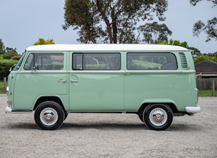 1972 Volkswagen Type 2 (T2) Kombi