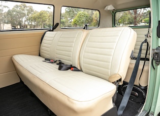 1972 Volkswagen Type 2 (T2) Kombi