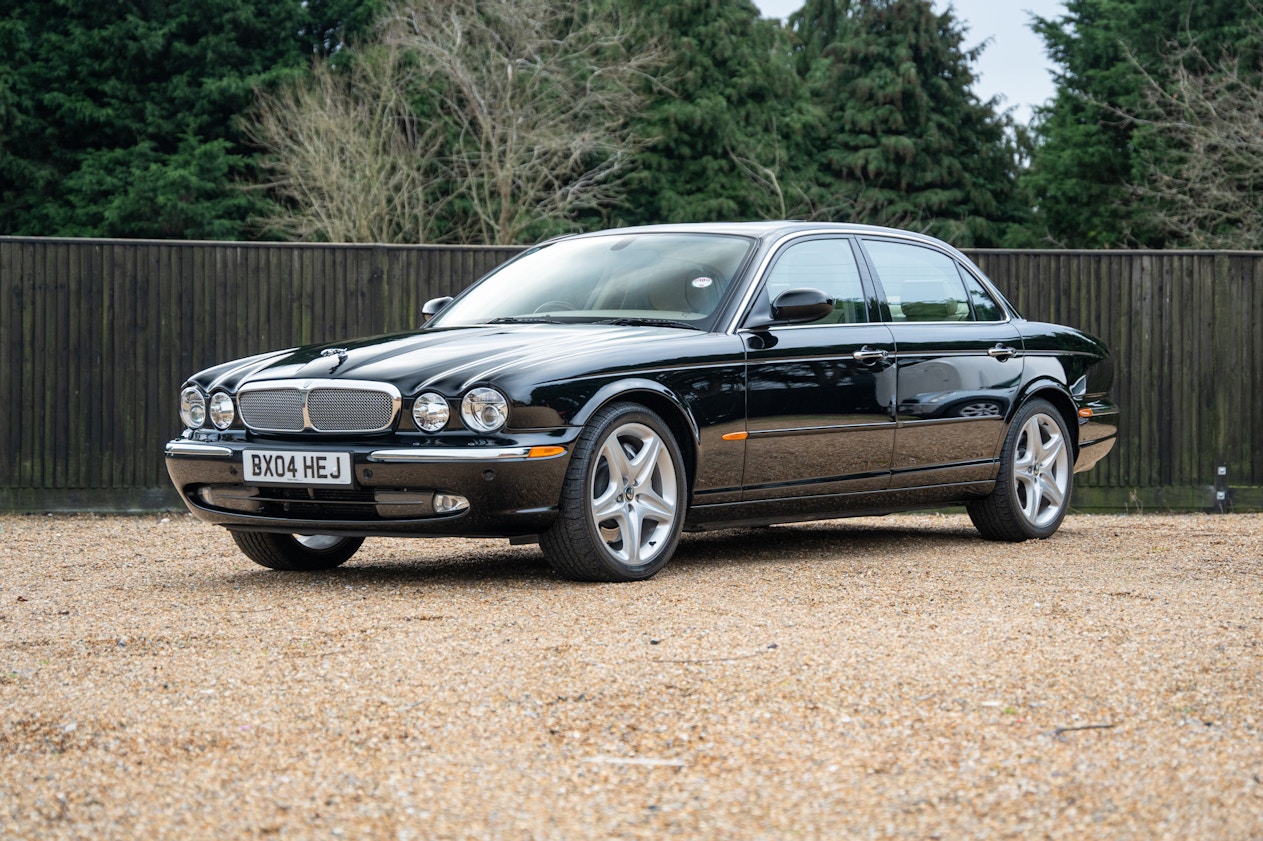 2004 Jaguar XJ (X350) Super V8 LWB - 11,500 Miles