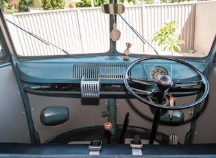 1957 Volkswagen Type 2 (T1) Kombi Splitscreen  
