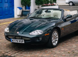 2000 Jaguar XKR 4.0 Cabriolet 