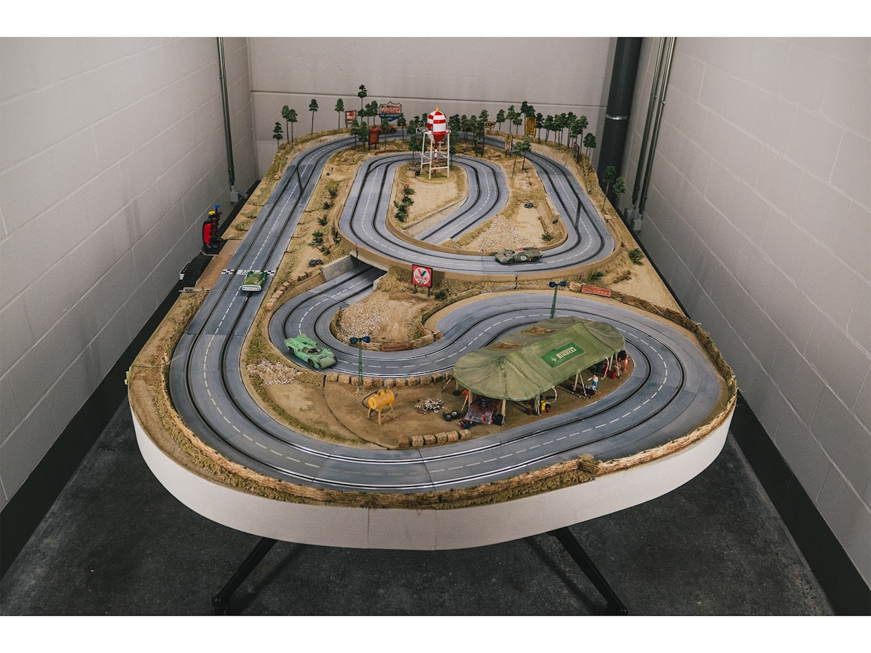 Carrera Digital 1/24 Race Track - San Francisco Forest Circuit 