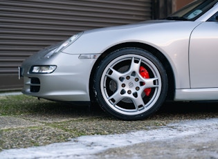 2005 Porsche 911 (997) Carrera S - Manual