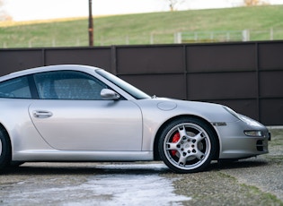 2005 Porsche 911 (997) Carrera S - Manual