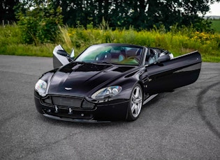 2009 Aston Martin V8 Vantage Roadster – Manual  