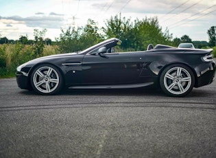 2009 Aston Martin V8 Vantage Roadster – Manual  