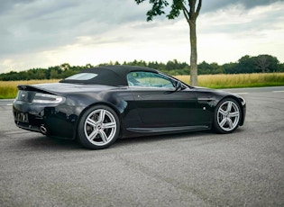 2009 Aston Martin V8 Vantage Roadster – Manual  