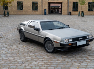 1981 DeLorean DMC-12 